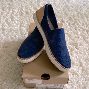 COPY - UGG W ADLEY PERF Blue Suede Slio On Sneakers Loafers